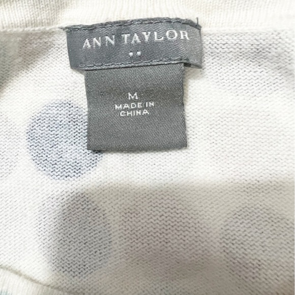 😻Ann Taylor Polka Dot Cardigan - Picture 6 of 7